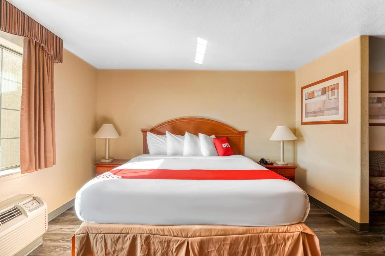 Oyo Townhouse Wichita Falls West المظهر الخارجي الصورة