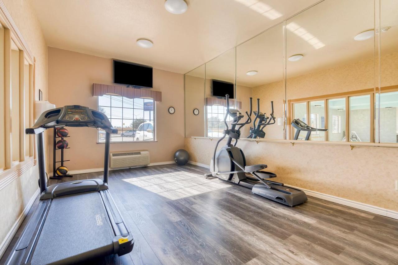 Oyo Townhouse Wichita Falls West المظهر الخارجي الصورة
