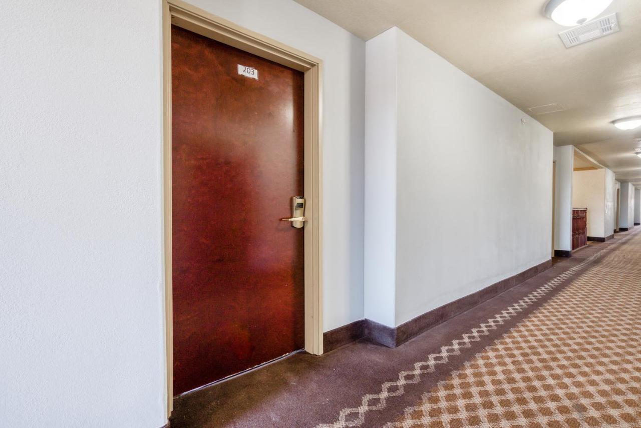Oyo Townhouse Wichita Falls West المظهر الخارجي الصورة