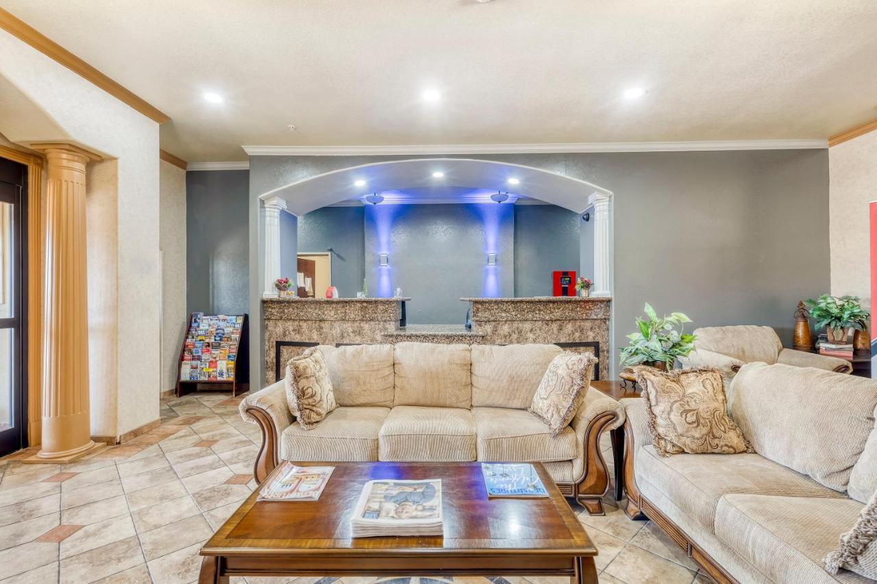 Oyo Townhouse Wichita Falls West المظهر الخارجي الصورة